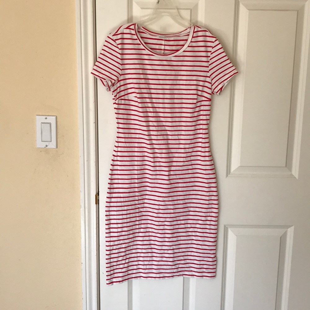 Body con/shift red striped dress